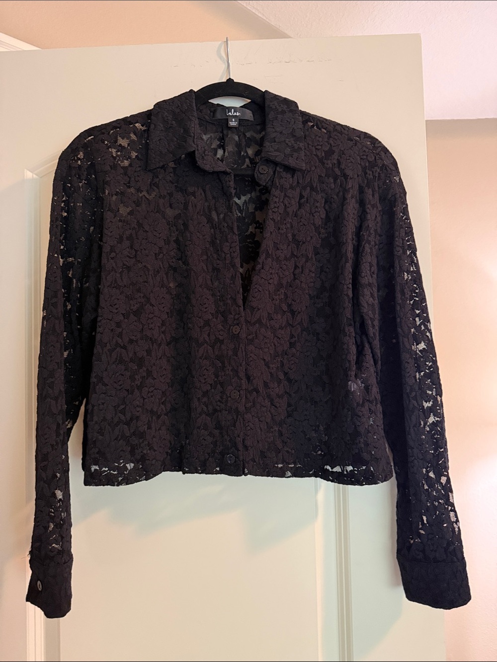 Lulu's Black Floral Lace Crop Button-Down Shirt